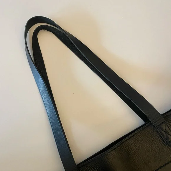 Madewell | Black Leather Tote Bag - Picture 14 of 16